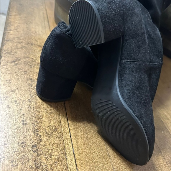 Knee high velvet boots - Picture 4 of 7